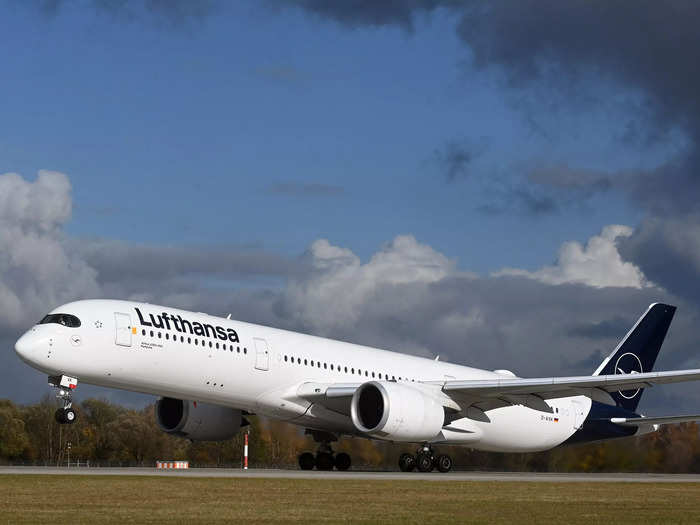 Lufthansa first announced Allegris in 2017, but at the time planned to launch the new cabin on the Boeing 777X — not the A350.