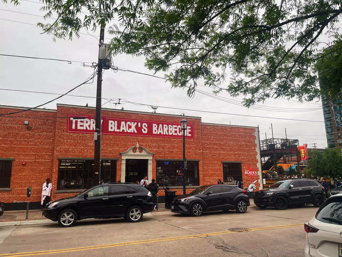 On a recent trip to Dallas, I visited Terry Black's Barbecue for some classic Texas barbecue.