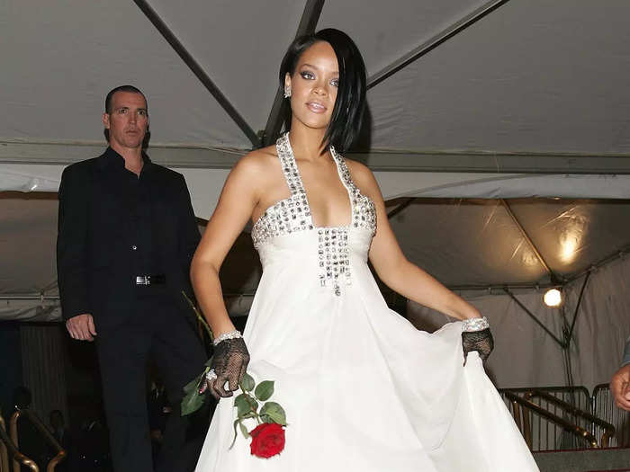 For her first Met Gala appearance in May 2007, the singer went with a relatively simple but pretty Georges Chakra gown.
