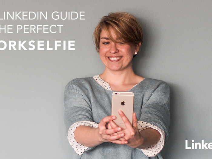 You don't need a professional photographer for your LinkedIn page. A selfie with your smartphone will do it, as long as you follow these tips.