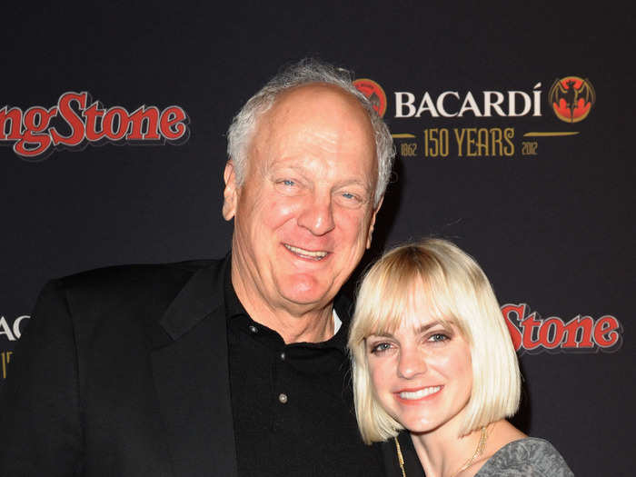 Anna Faris was born in Baltimore, Maryland on November 29, 1976. Her parents, sociologist Jack Faris and special education teacher Karen Faris, moved Anna and her brother to Edmonds, Washington circa 1982. Anna's parents enrolled her in a drama program and encouraged her to act.