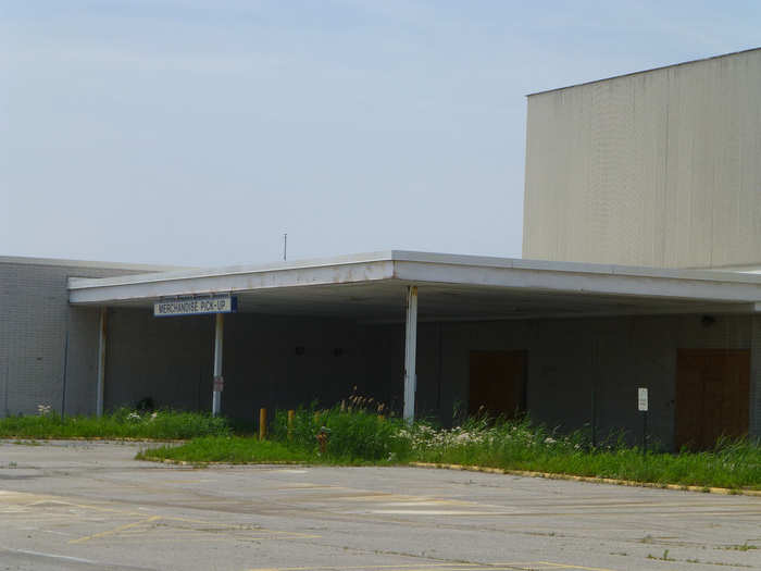 This abandoned Sears in North Randall, Ohio, closed in 2009. It's part of the now-defunct Randall Park Mall, which opened in 1976 and once housed more than 200 stores before closing in May 2009.