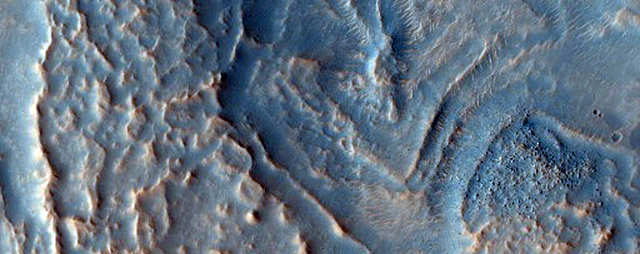 A sinuous ridge on fretted terrain, which may be evidence of Mars' glacial past.