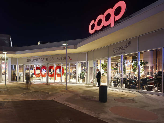 Designed by MIT and built by Italian grocery giant Coop, the first Supermarket of the Future recently opened in Milan.