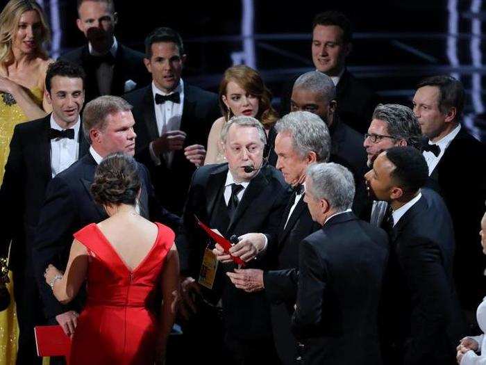 "La La Land" wins best picture for 90 seconds