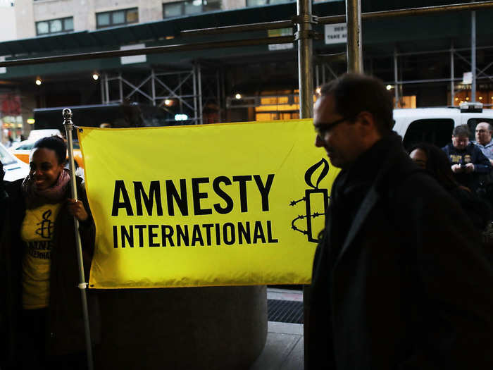 August 1: Human rights organization Amnesty International announced that the Saudi government had arrested several female activists. Lynn Maalouf, its Middle East research director, said it was a "draconian crackdown."
