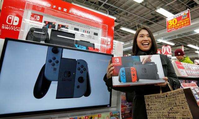 Nintendo Has Two Great Game Consoles Available Now Here S How To Decide Which One Is Right For You Businessinsider India
