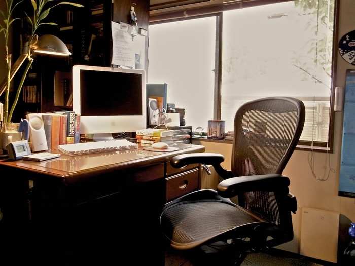 1. A good office chair