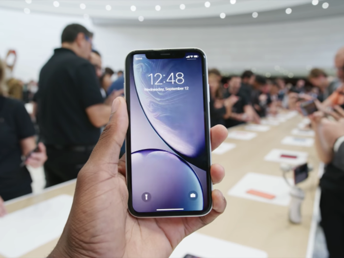 First, let's look at the white iPhone XR. Here it is from the front.