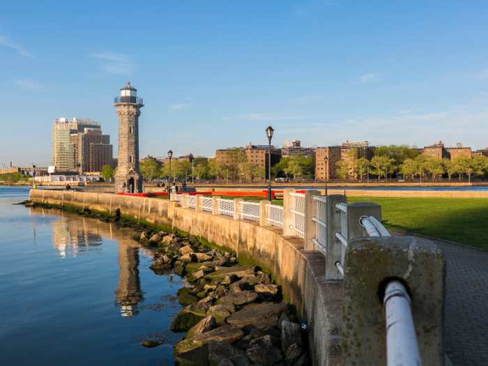 Roosevelt Island is considered one of New York's best-kept secrets. Many New Yorkers may have heard of it, but not many could point it out on a map, and fewer have been there themselves.