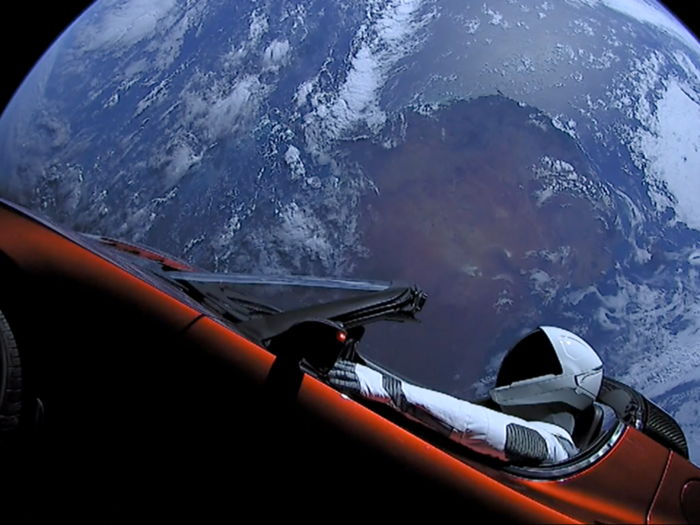 Elon Musk sends a Tesla Roadster to Mars