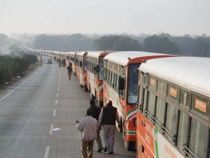The state of Uttar Pradesh has set its eyes at a new record in the Guinness World Records by rolling out a fleet of 500 buses here on Thursday, officials said.