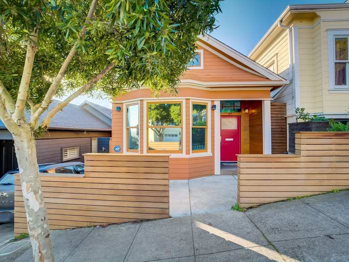 The peach-colored home at 31 Romain St. in San Francisco looks more than quaint.