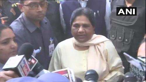 BSP Chief Mayawati votes at a polling booth in Lucknow: ANI