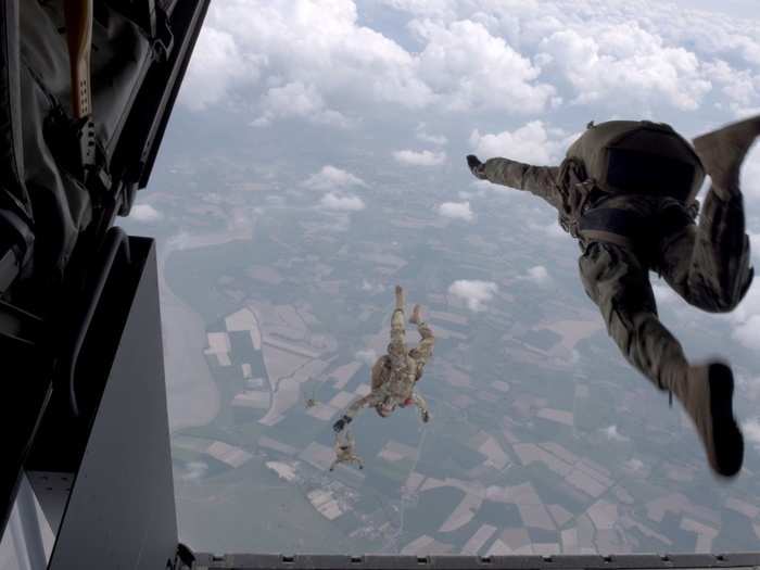 135 US paratroopers with the US Army’s 10th Special Force Group (Airborne) jumped from three US Air Force MC-130J Commando II special mission aircraft.