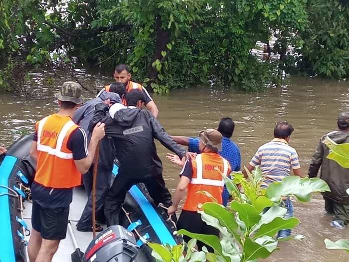Indian Navy carries out rescue operations in flood-hit Karwar, Karnataka on Aug 7, 2019.