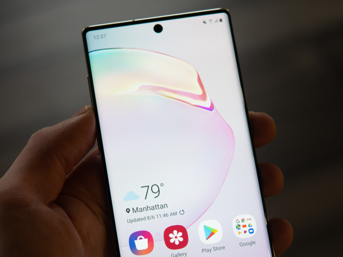 Here's the Galaxy Note 10, front-facing camera notch on full display.