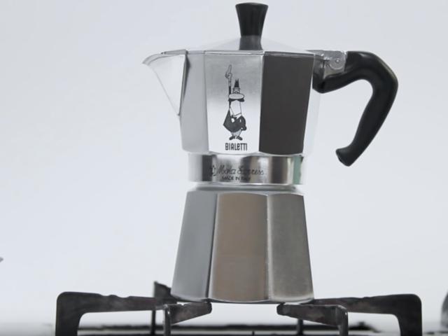https://www.businessinsider.in/thumb/msid-71712850,width-640,resizemode-4/Everything-you-need-to-know-about-stovetop-espresso-machines.jpg?373670
