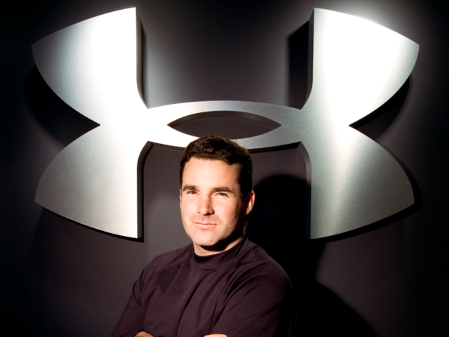 tornado Spanje Periodiek Kevin Plank, who founded Under Armour in his grandmother's basement, is  stepping down as the company's CEO. Here's how the billionaire makes and  spends his money. | Business Insider India