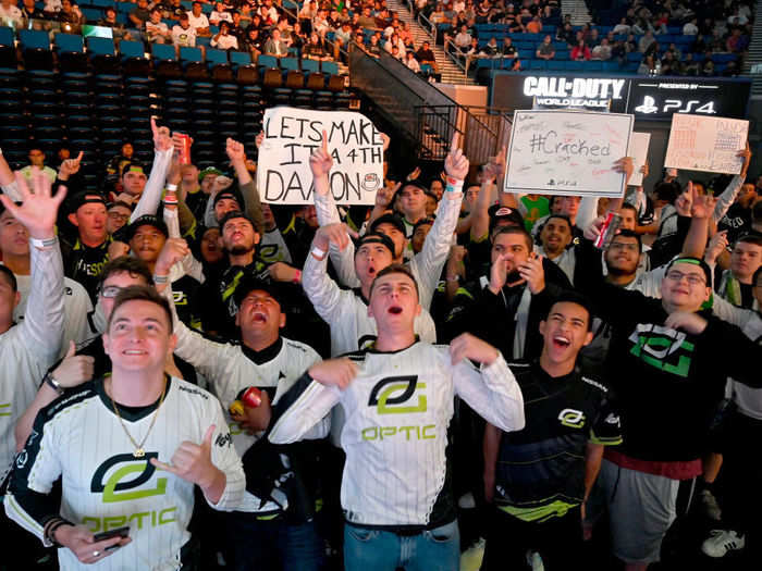 Call of Duty League players will have a minimum salary of $50,000, along with other benefits.