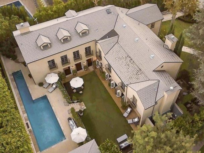 Inside Serena Williams' $7.5 million Beverly Hills mansion, with