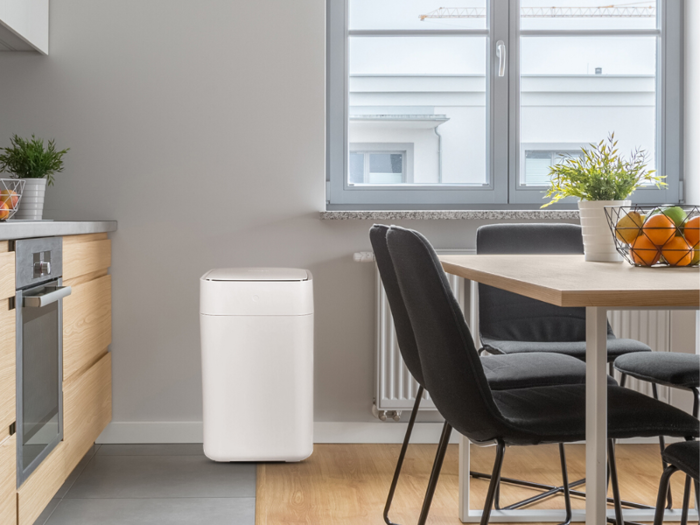 The townew trash can went on sale in November 2019, following a crowdfunding campaign on Indiegogo that raised more than $140,000.