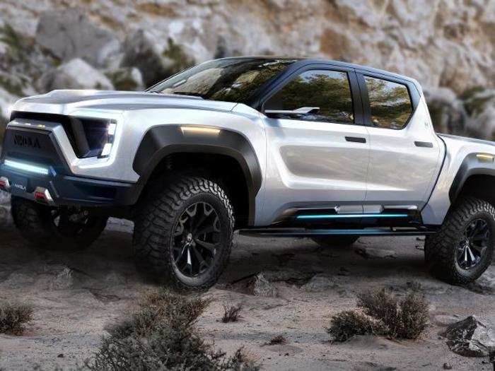 The truck will have an estimated range of 600 miles using both FCEV and BEV. For those who don't want the hydrogen option, the 160-kilowatt-hour battery-powered pickup truck will have a range of 300 miles.