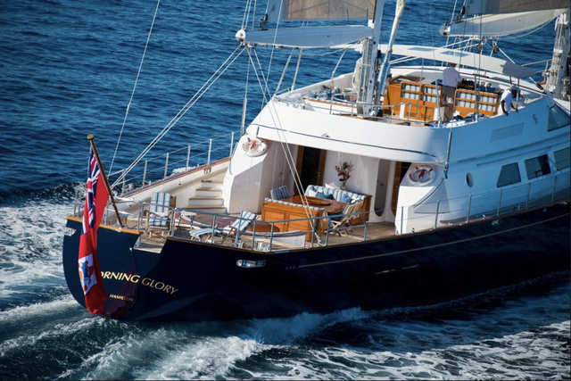 murdoch yacht
