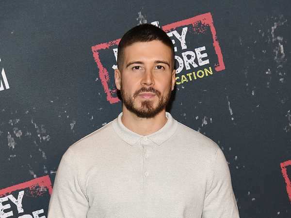 Jersey Shores Vinny Guadagnino goes NUDE during strip 