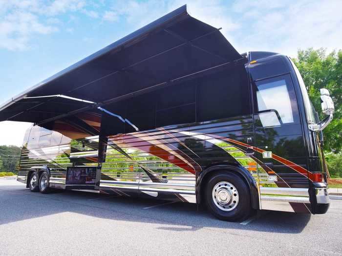 Goss RV rents out luxury motorcoaches for $15,000 to $50,000 per week depending on the type of coach and services a buyer chooses, owner Jer Goss told Business Insider.