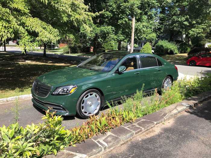 As silly as I thought the Mercedes-Maybach S650 was, the "designo" Manufaktur Deep Green color scheme was anything but. It was simply gorgeous. And $6,500.
