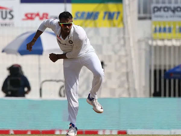 3rd Test: Axar Patel takes six wickets as India bowl out England for 112 | Business Insider India