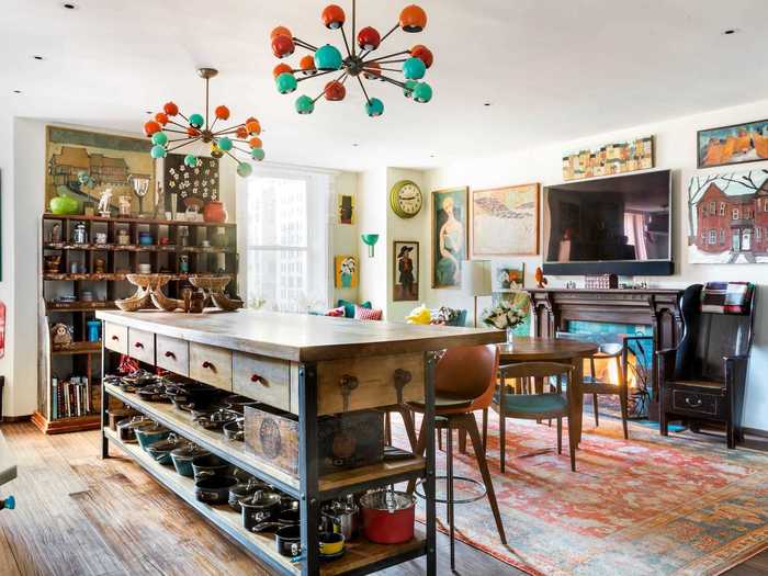 Jimmy Fallon and his wife Nancy Juvonen put their Gramercy Park apartment on the market for $15 million.