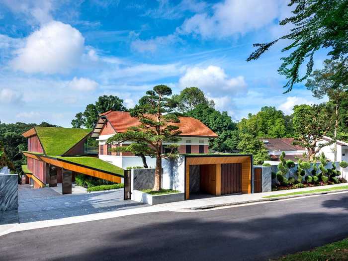 On a secluded, leafy street in Singapore, supermarket billionaire Lim Hock Leng lives in a $50 million bungalow.