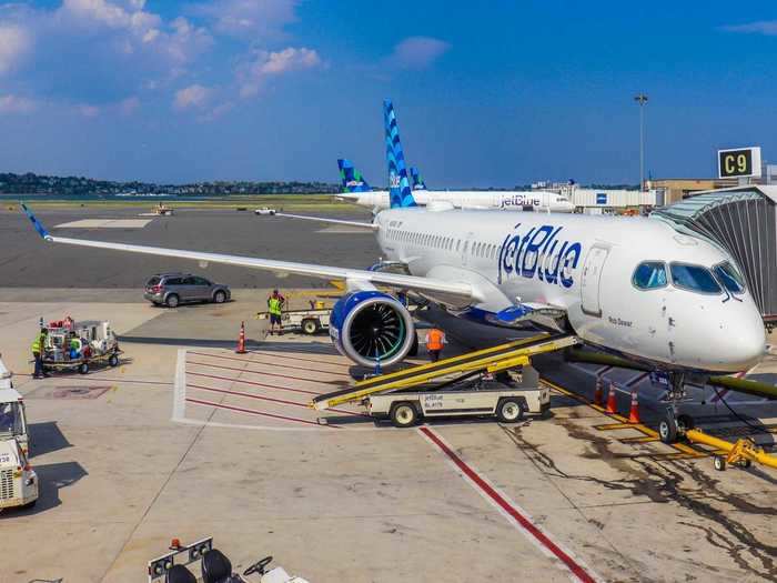 JetBlue Airways has a new chariot awaiting its passengers, the ultra-modern Airbus A220.