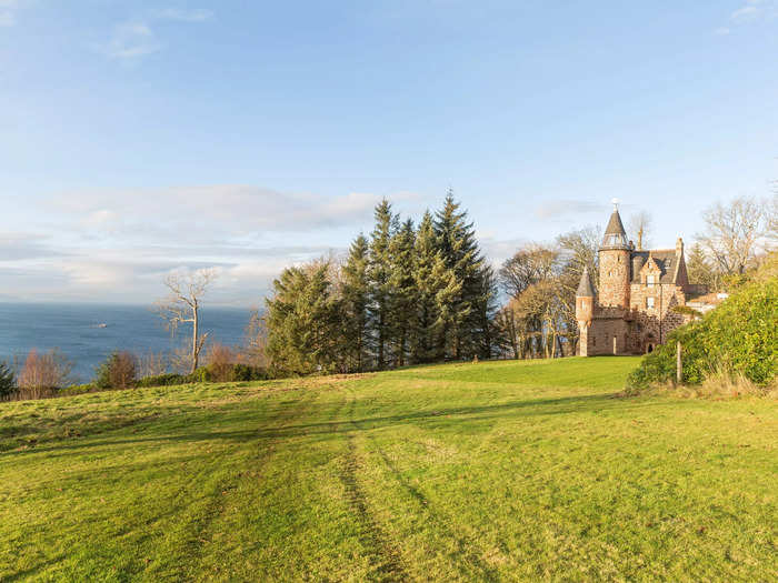 A pink Scottish castle with roots dating back to the 14th century is available to rent on a weekly basis for roughly £3,000, or around $4,000, its owner told Insider.