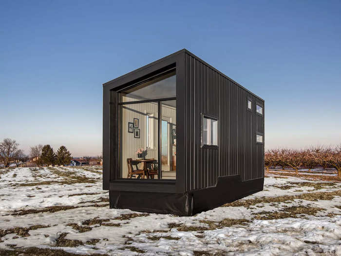 Tiny houses have been all the rage throughout the COVID-19 pandemic, from a $100,000 smart home that was so popular, it crashed its maker's website …