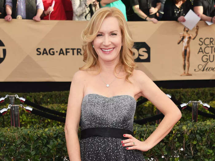 Angela Kinsey was a phone operator for 1-800-DENTIST when she auditioned for the show.