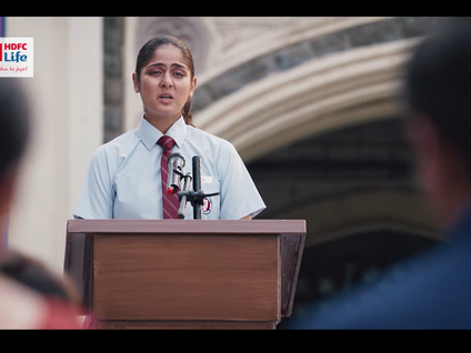
From talking about struggles of COVID batch students to addressing how our country survived extreme oxygen shortage in 2021, HDFC Life’s latest ad will leave you teary-eyed
