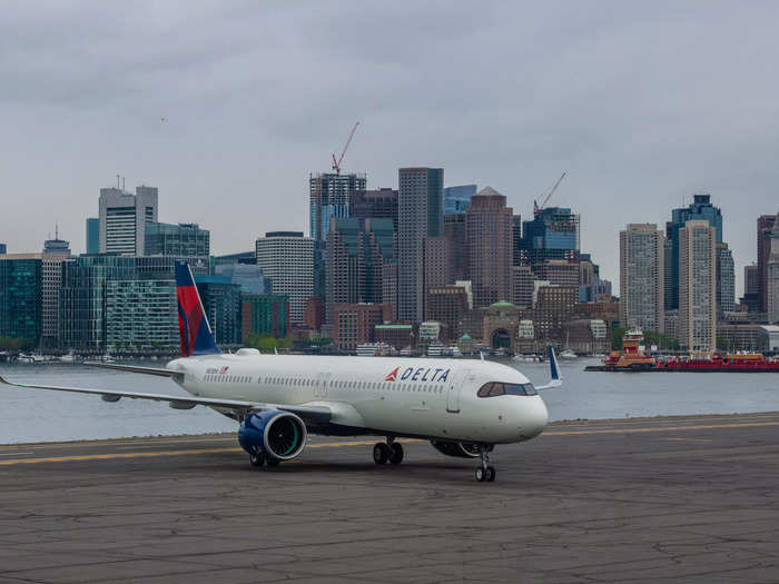 Delta's new Airbus A321neo made its debut on May 20, 2022, flying from Boston to San Francisco. The single-aisle, narrow-body plane is 20% more fuel efficient than the current A321ceo.
