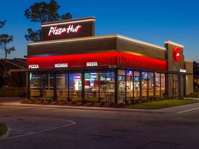 Pizza Hut recently made its debut in the metaverse, so I decided to pay the virtual pizza chain a visit.