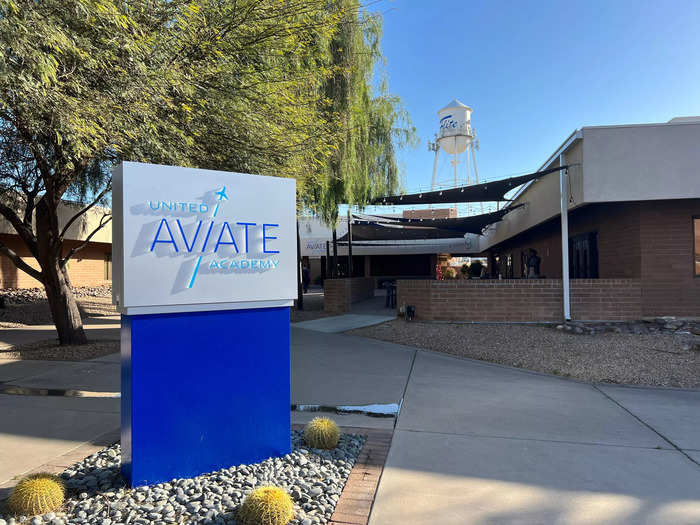 United Airlines recently opened the Aviate Academy in Goodyear, Arizona — the only flight academy of its kind operated by a major airline in the country. I visited it.