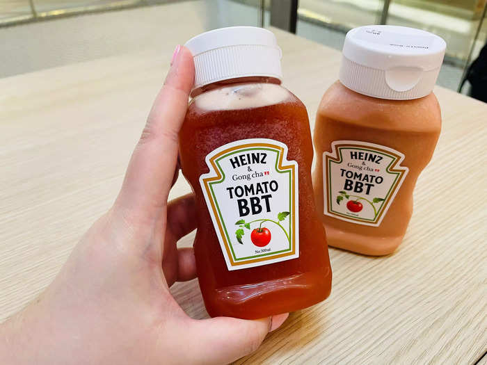 Gongcha Singapore is a popular bubble tea shop with 30 stores around the island and outlets in 19 countries, including the US. On September 28, it debuted a collaboration with Heinz and currently sells two flavors of ketchup-infused tea. Yes, that Heinz. Yes, that ketchup.