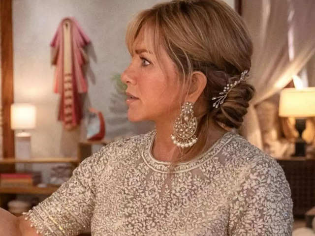 
​From Princess Diana to Jennifer Aniston: Hollywood celebs who wore Indian designers
