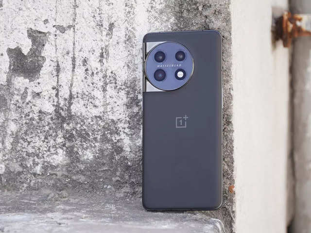 
OnePlus 11 5G review: High on value, low on excitement
