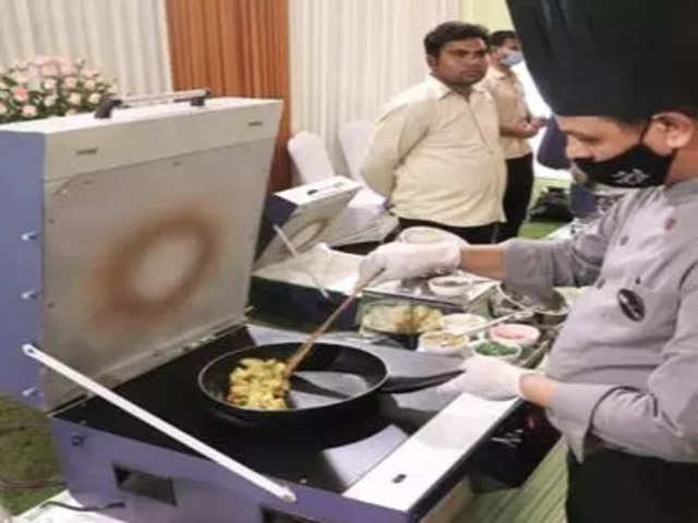 
PM Modi endorses Indian Oil's 'Surya Nutan' solar cooker at India Energy Week! Should you switch?
