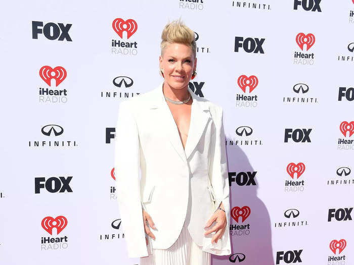 Pink arrived at the awards ceremony in a flowing, white ensemble.